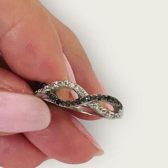 Paved Silver Ring size 8, black & clear CZ stamped .925 - Picture 8 of 9